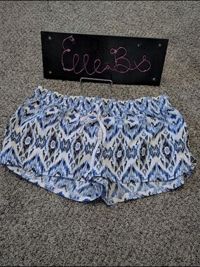 EUC Derek Heart Blue and White Patterned Drawstring Shorts M